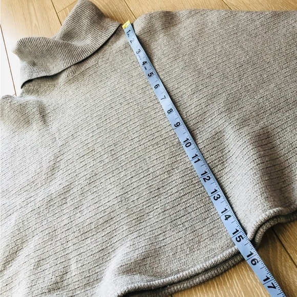 Wilfred Free Naomi 100% Merino Wool Turtleneck Cropped Sweater in Grey Size S - Picture 12 of 13